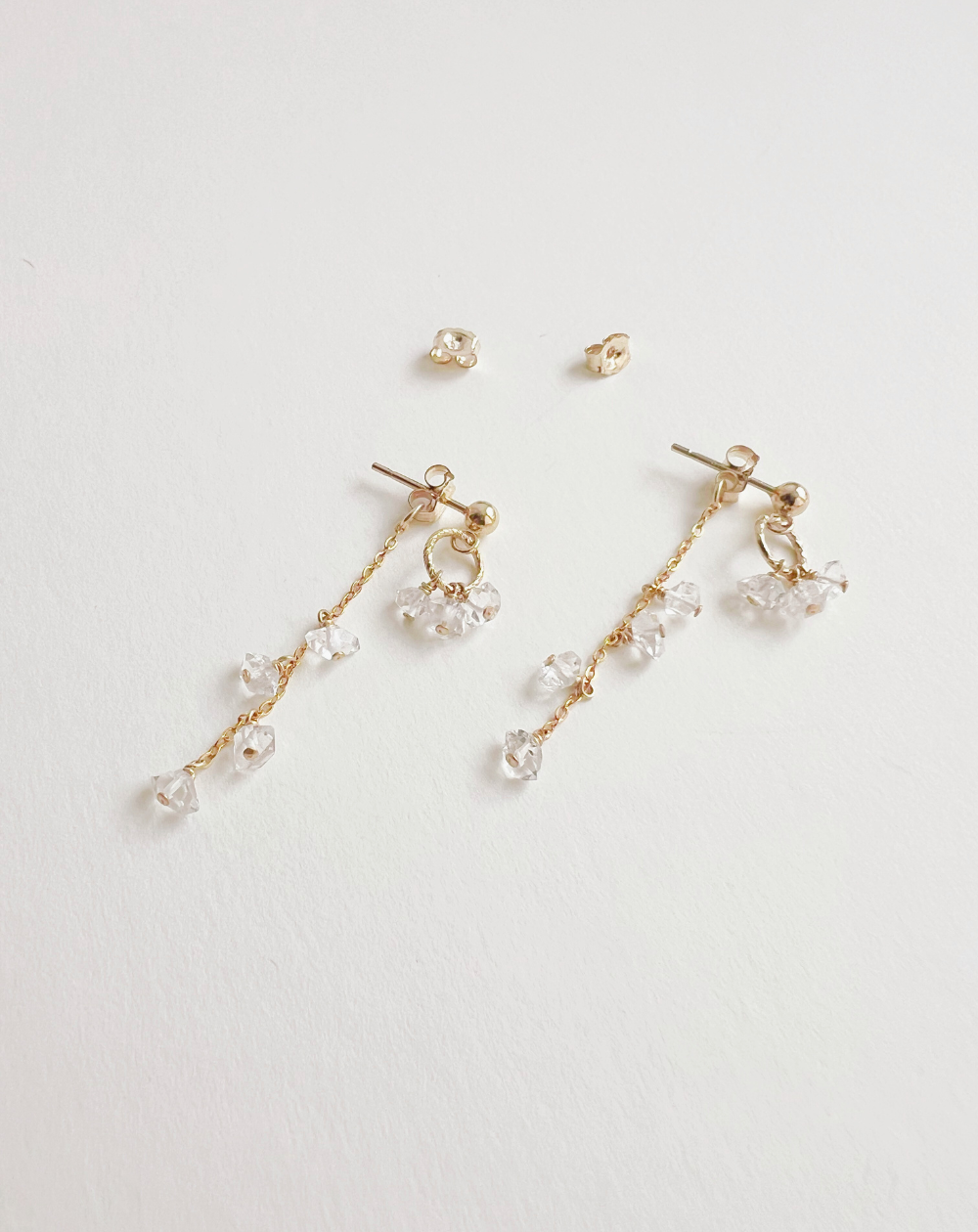 Clous d’Oreilles VEGA avec Quartz Diamant en Gold-filled 14k Jaune